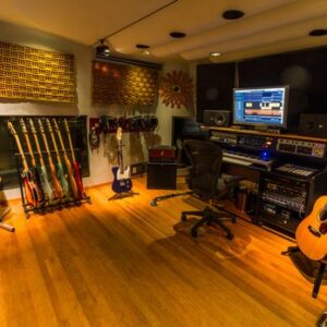 Airship Laboratories,Airship Labs,Brooks Drum,Brooks Drum Company, Vented Snare Maple Snare,Maple Drums,remo,evans Drum Heads,Recording ,Studio, recording Studio